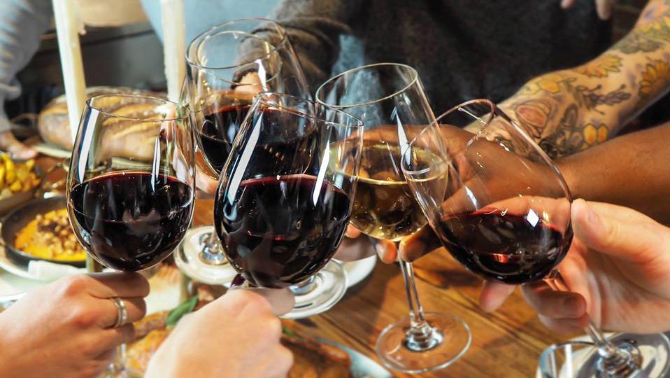 4 điều cơ bản cần tránh khi thưởng thức rượu vang